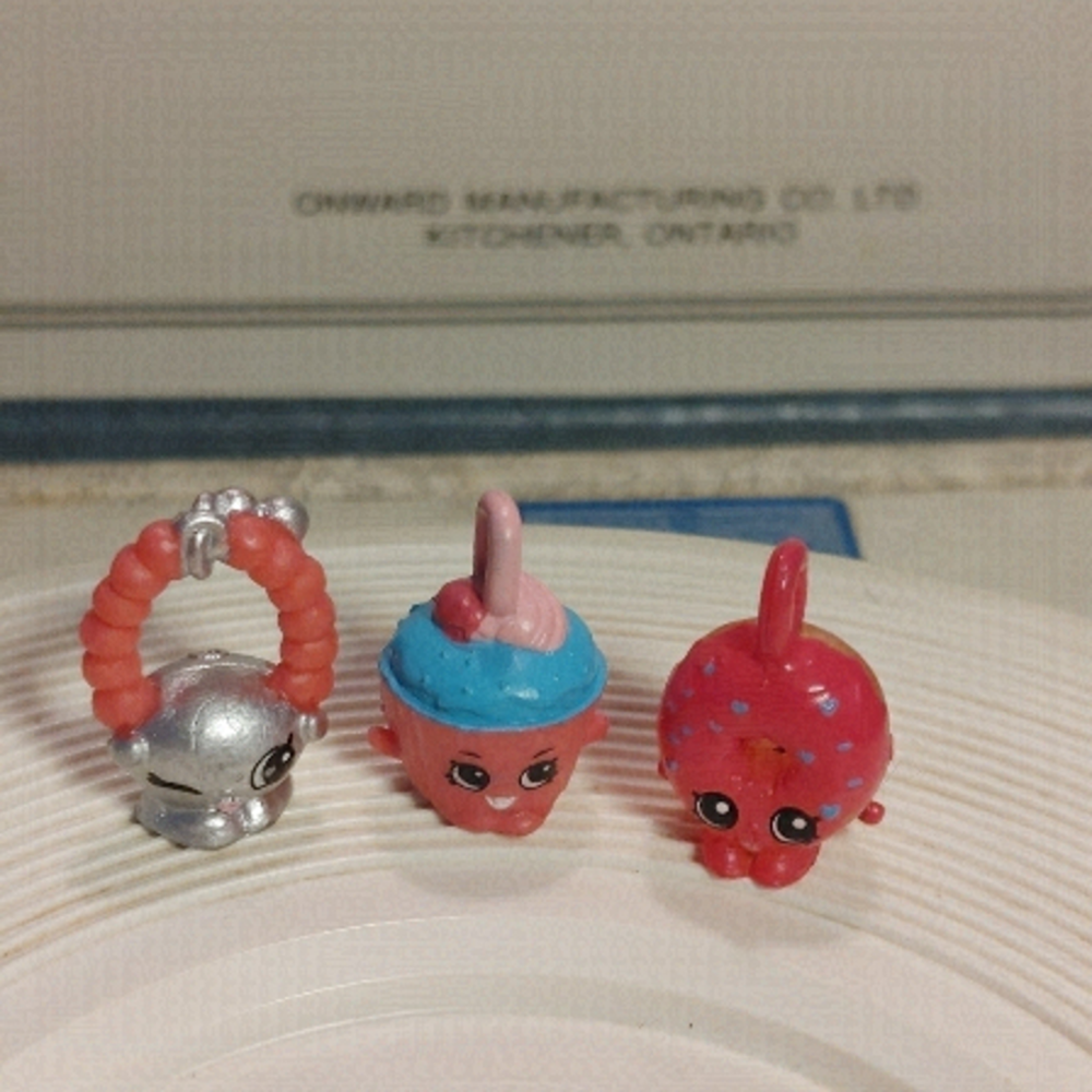 SHOPKINS Charms